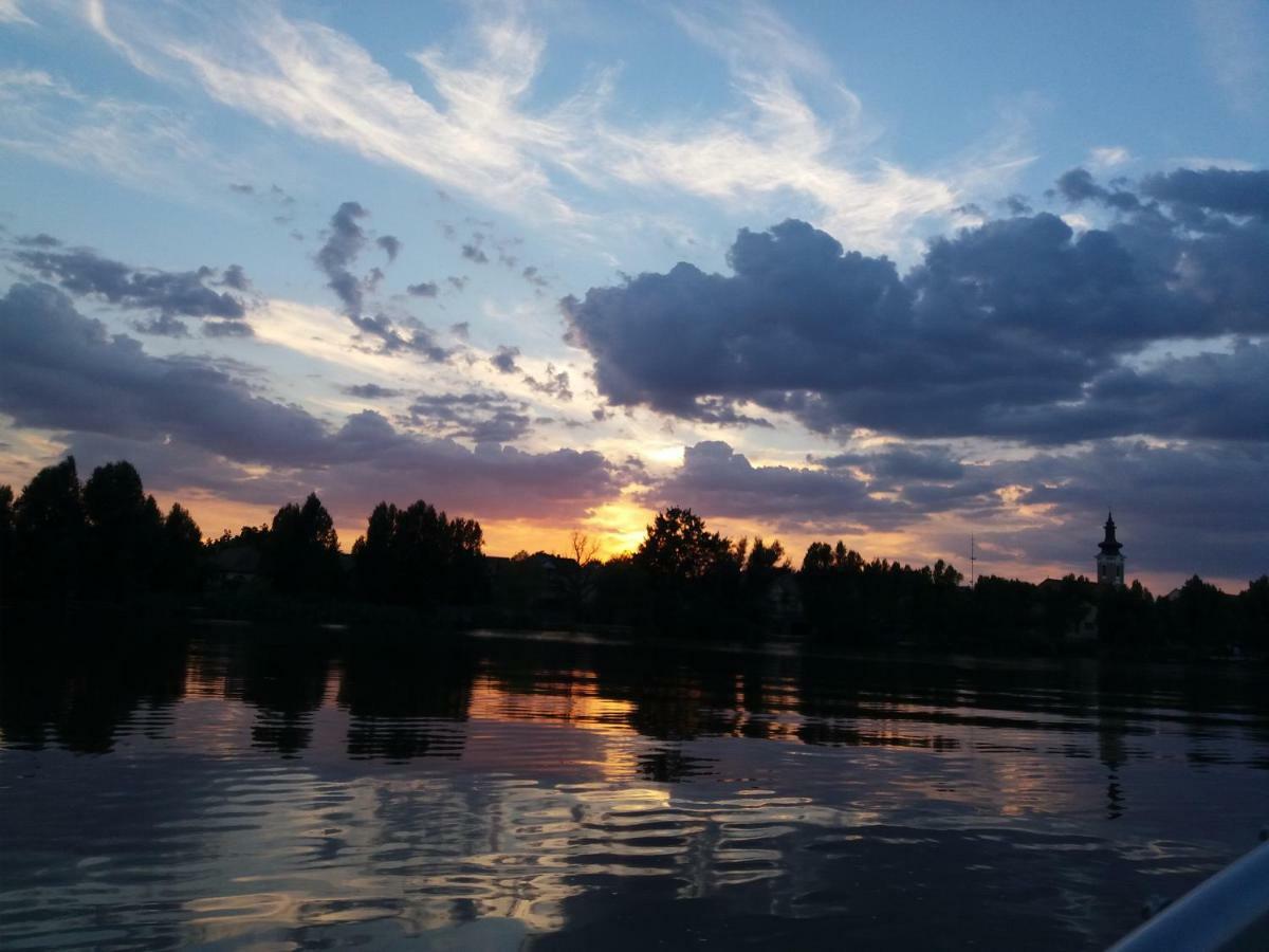 Neptun Apartman Domsod Exteriér fotografie